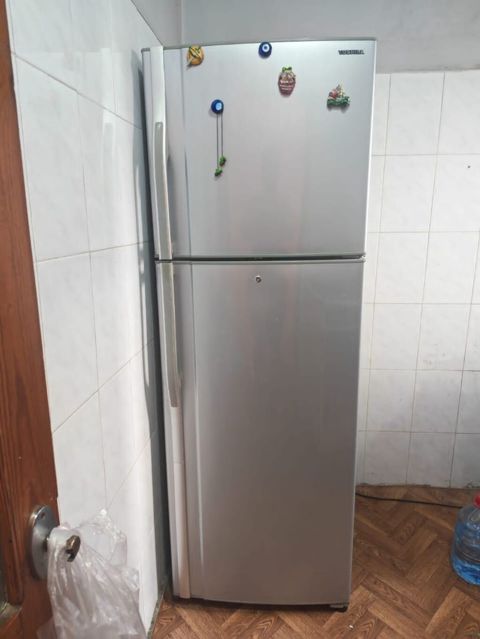 Soyuducu ela veziyyetde .330₼ .Nofrost .Unvan Nizami metr &Rumi — Bakı