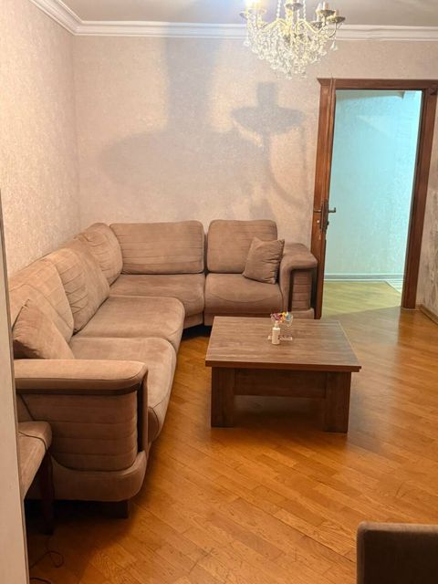 Satılır 3 otaqlı köhnə tikili 80 m² — Bakı