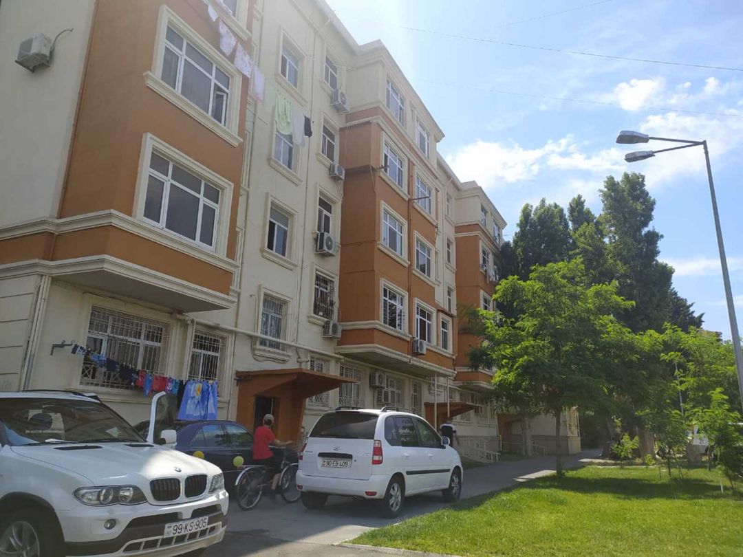 Satılır 2 otaqlı köhnə tikili 56 m² — Mənzil, Bakı (2)