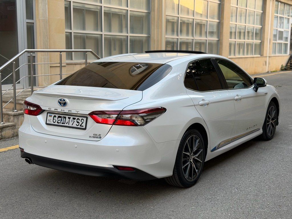 Toyota Camry, 2.5 L, 1.6 kWh, 2023 il, 98 700 km — Avtomobillər, Bakı (6)
