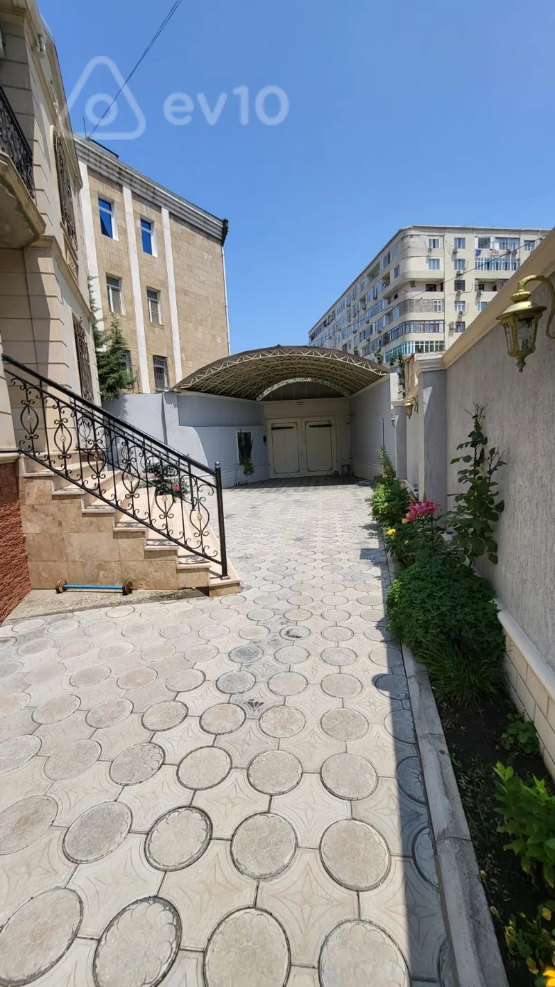 7 otaqlı həyət evi, 260 m², Səbail rayon,Badamdar qəsəbəsi — kirayə — Ev, villa, Bakı (12)