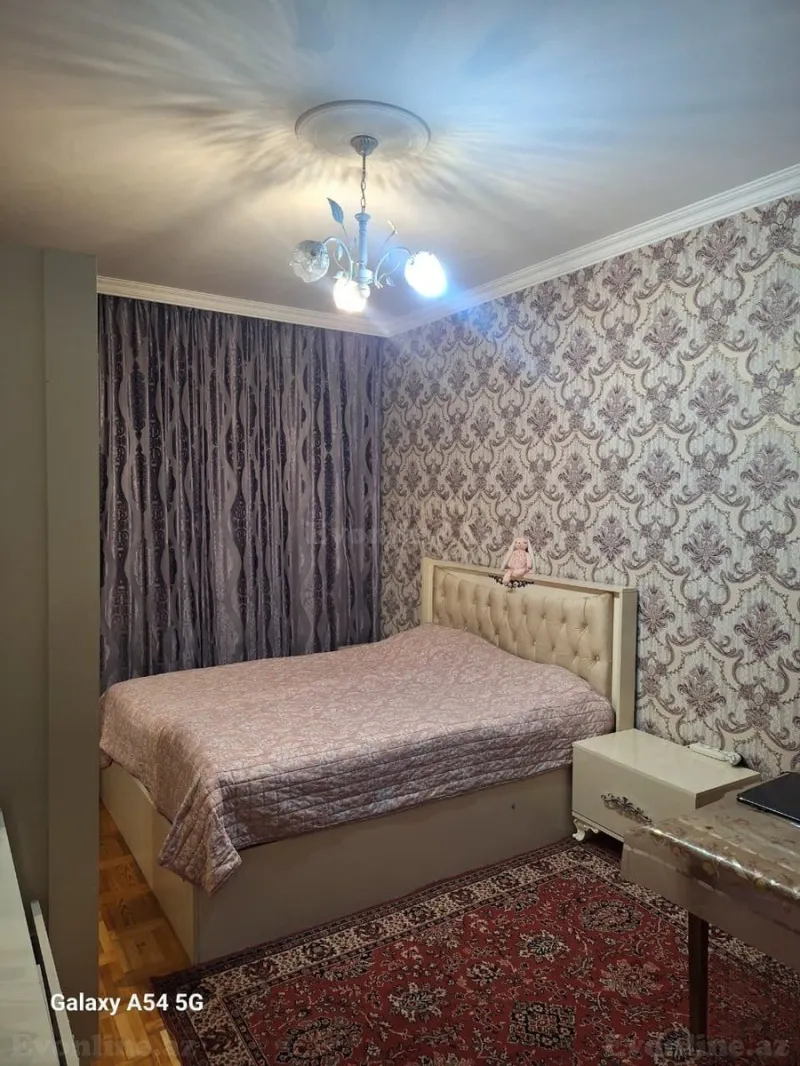 Satılır 3 otaqlı Mənzil Köhnə tikili 90 m² Bakı, Binəqədi r., Azadlıq prospekti m., 8-ci mikrorayon — Mənzil, Bakı (7)
