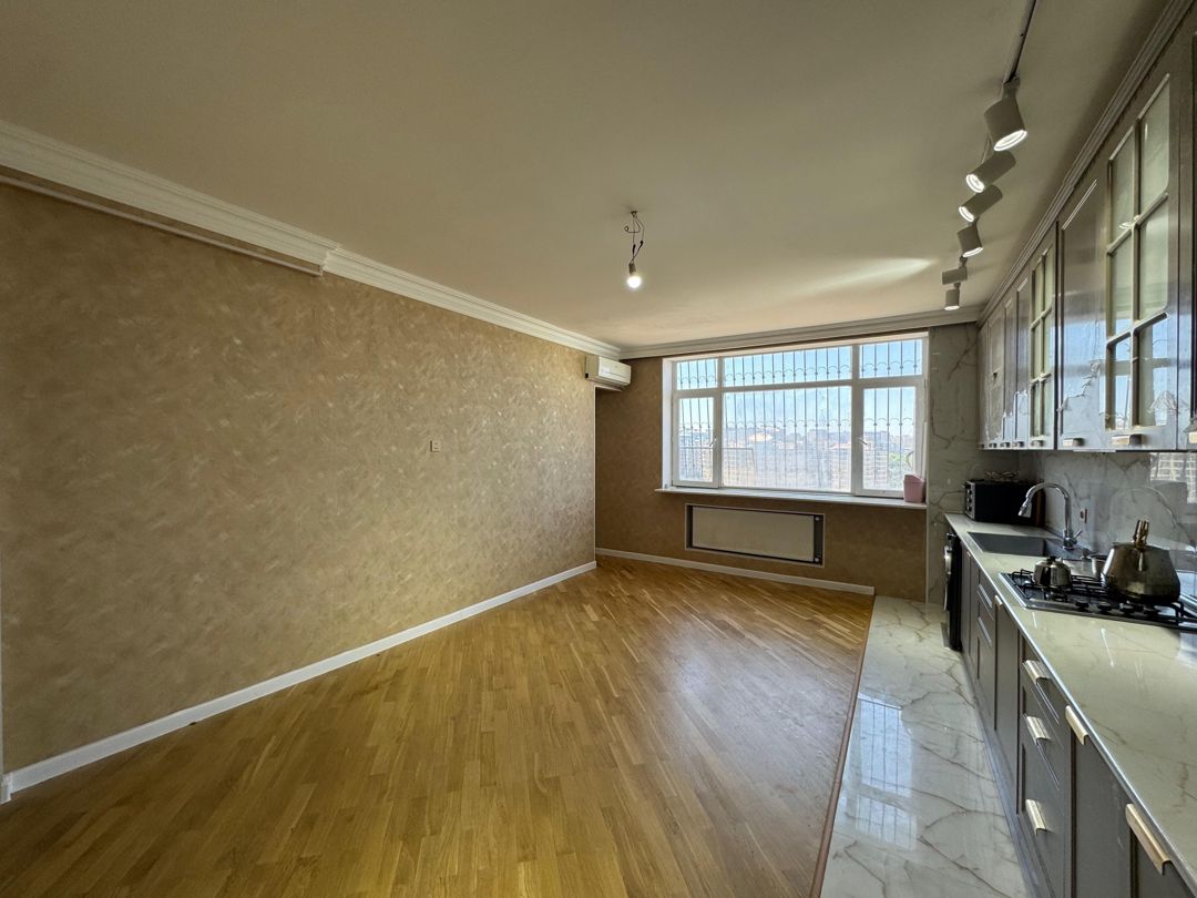 4 otaqlı mənzil, 210 m², Təbriz küçəsi, 116 — Mənzil, Bakı (10)