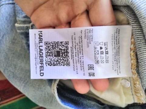 "Karl Lagerfeld Jeans"brendinin cinsi. Yenidi geyinilmiyib.Ölçü — Bakı