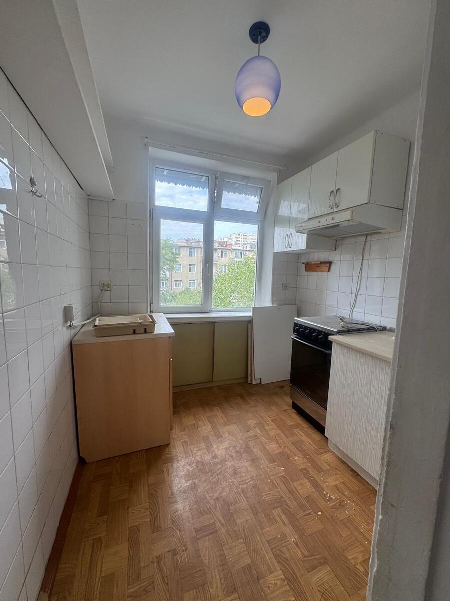 Satılır 3 otaqlı köhnə tikili 68 m² — Mənzil, Bakı (8)