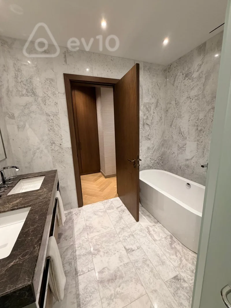 4 otaqlı mənzil, 220 m², Yusif Səfərov prospekti — kirayə — Mənzil, Bakı (10)