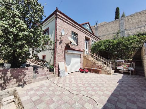 Satılır 3 otaqlı həyət evi/bağ evi 130 m² — Bakı