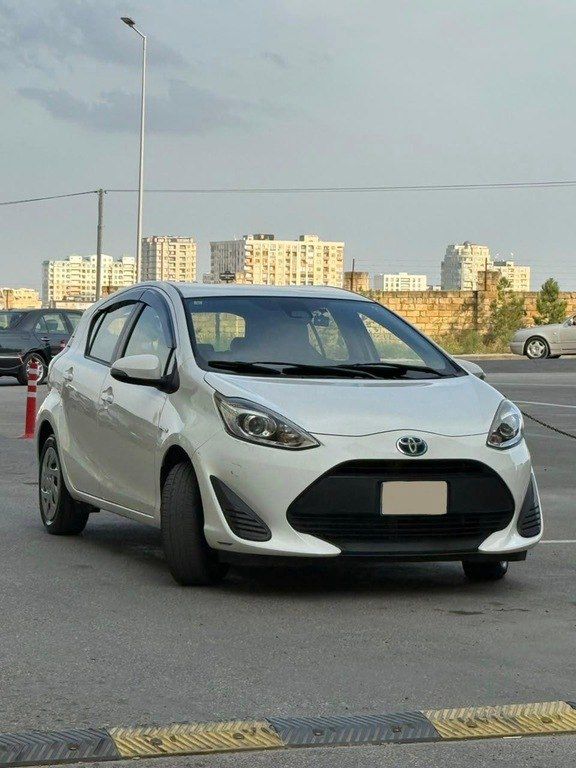 Toyota Aqua, 1.5 L, 0.87 kWh, 2019 il, 109 000 km — Avtomobillər, Bakı (2)