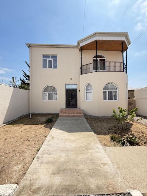 Satılır 5 otaqlı həyət evi/bağ evi 200 m² — Bakı