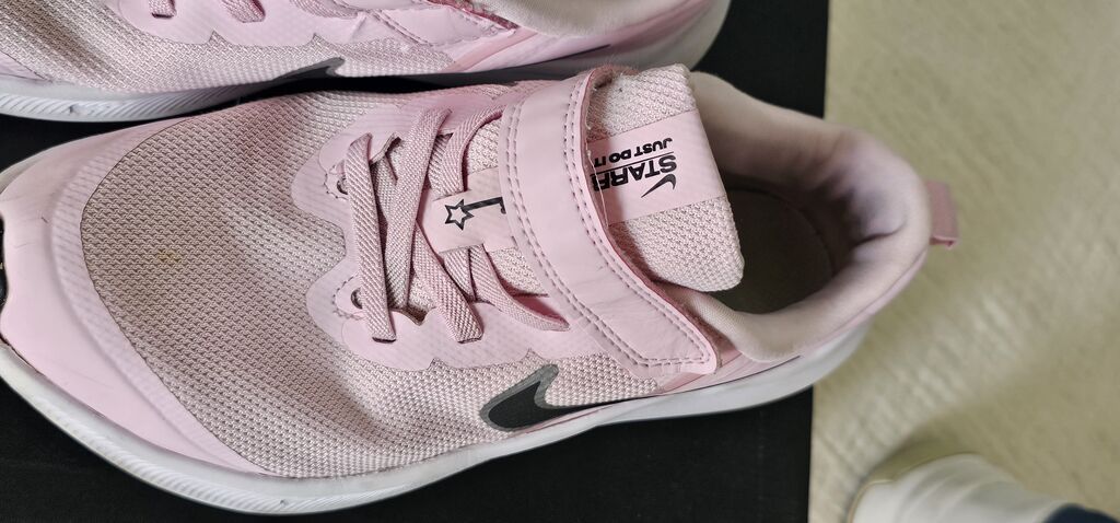 Rəng - Çəhrayı Krossovkalar, Nike, Ölçü: 34, Qız üçün — Uşaq ayakkabısı, Bakı (2)