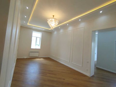Satılır 3 otaqlı köhnə tikili 90 m² — Bakı
