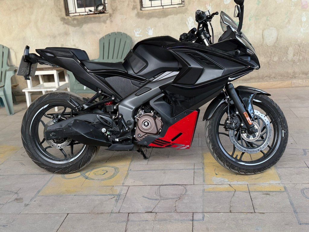 Bajaj Pulsar RS 200, 200 sm3, 2026 il, 2 655 km — Motosikletlər, Bakı (2)