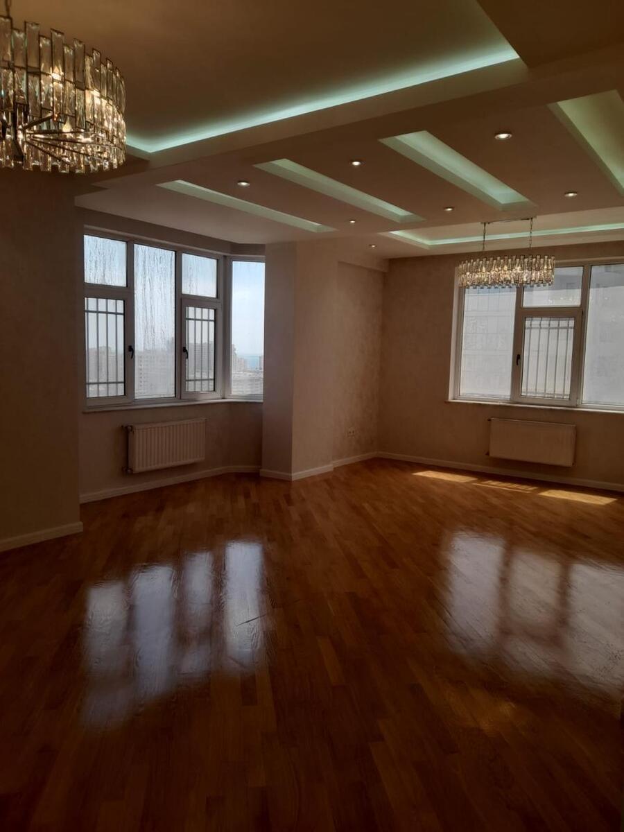 Satılır 4 otaqlı yeni tikili 175 m² — Mənzil, Bakı (5)