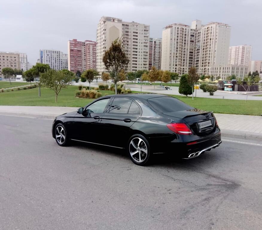 Mercedes E 300, 2.0 L, 2017 il, 128 257 km — Avtomobillər, Bakı (5)