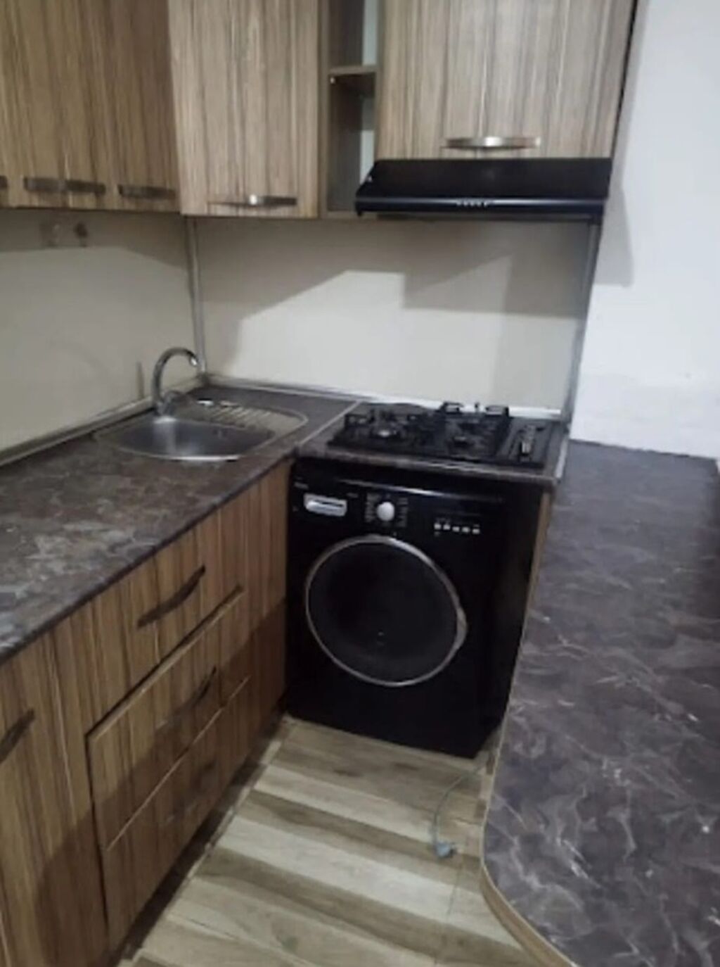 Ev her kese verilir oglanlara qizlara. metroyla arasi 5 deyqe — Mənzil, Bakı (4)