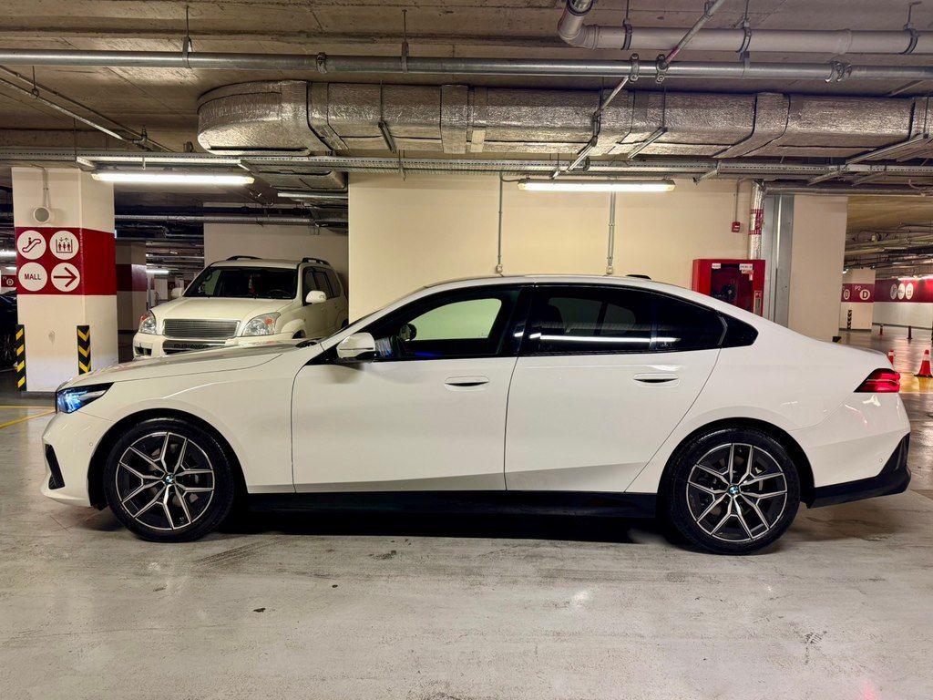 BMW 520, 2.0 L, 2025 il, 8 900 km — Avtomobillər, Bakı (5)