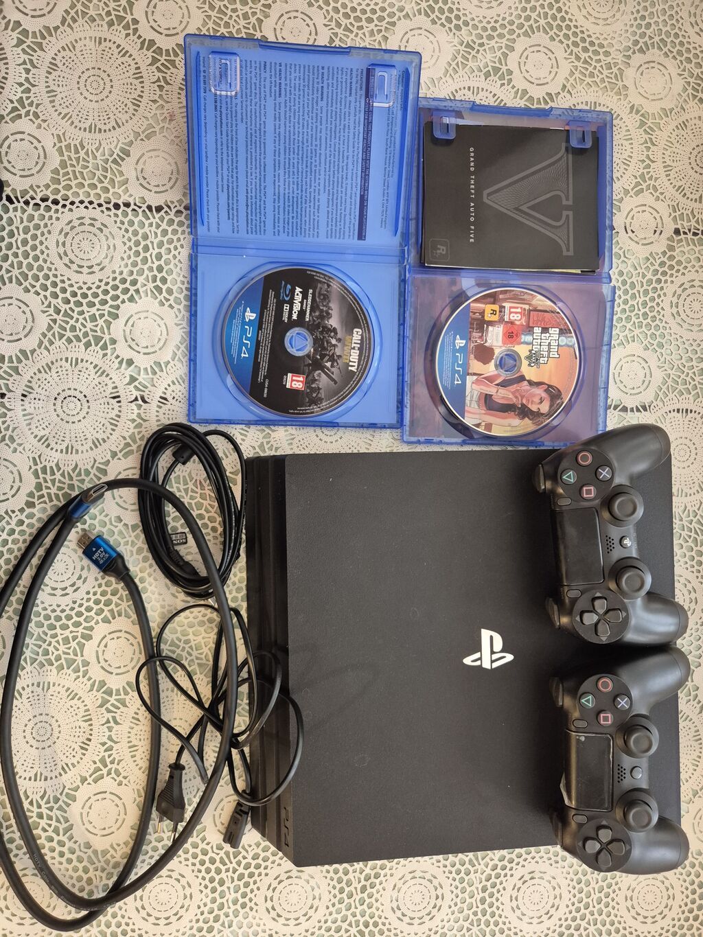 Sony PlayStation 4 Pro 1TB — Satılır Əla işlək vəziyyətdə, tam — Oyun konsolları, Gəncə (3)