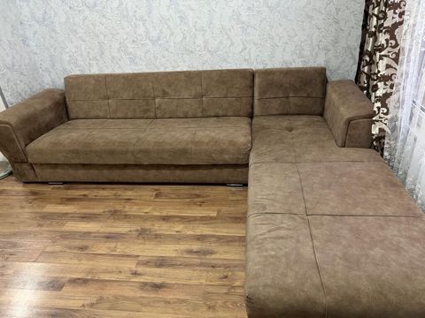 Künc divan. Satılır 300 azn. 3*2,20 ölçüsündə. Bazalıdır. Ünvan — Bakı
