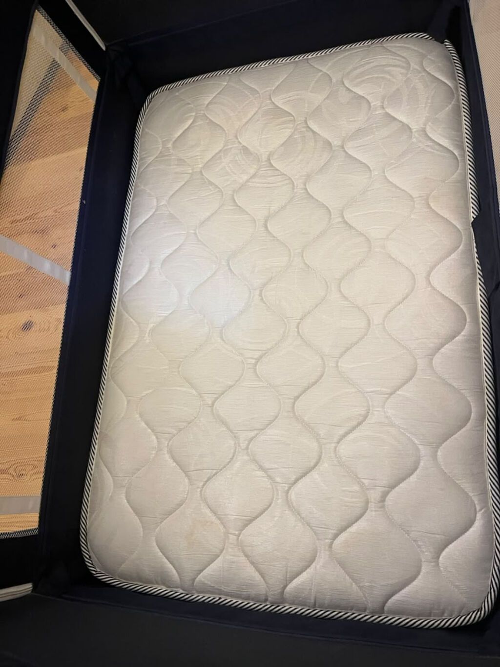 Oğlan və qız üçün, İşlənmiş, Dördbucaq, Beşik, Dəst ilə, Matras ilə, Yellənmə mexanizmi ilə — Bəşikləri, Bakı (4)
