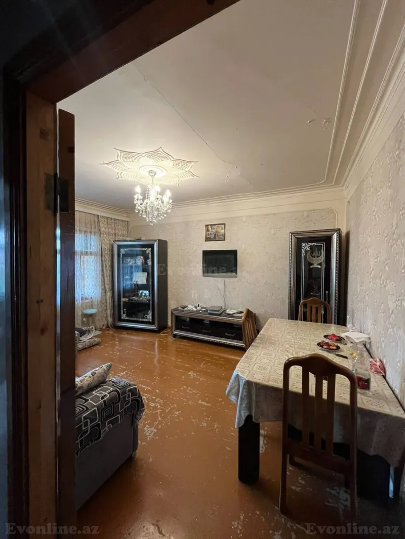 Satılır 3 otaqlı Mənzil Köhnə tikili 83 m² Sumqayıt — Mənzil, Sumqayıt