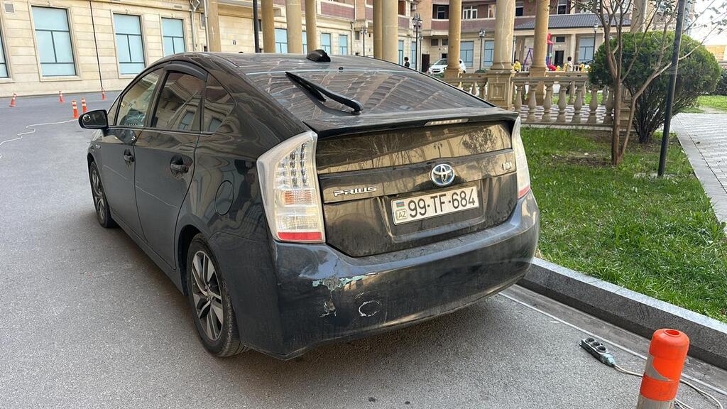 Toyota Prius, 1.8 L, 1.3 kWh, 2009 il, 400 000 km — Avtomobillər, Bakı (5)