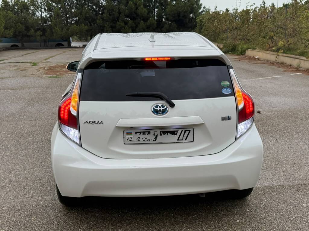 Toyota Aqua, 1.5 L, 0.9 kWh, 2016 il, 62 760 km — Avtomobillər, Bakı (2)
