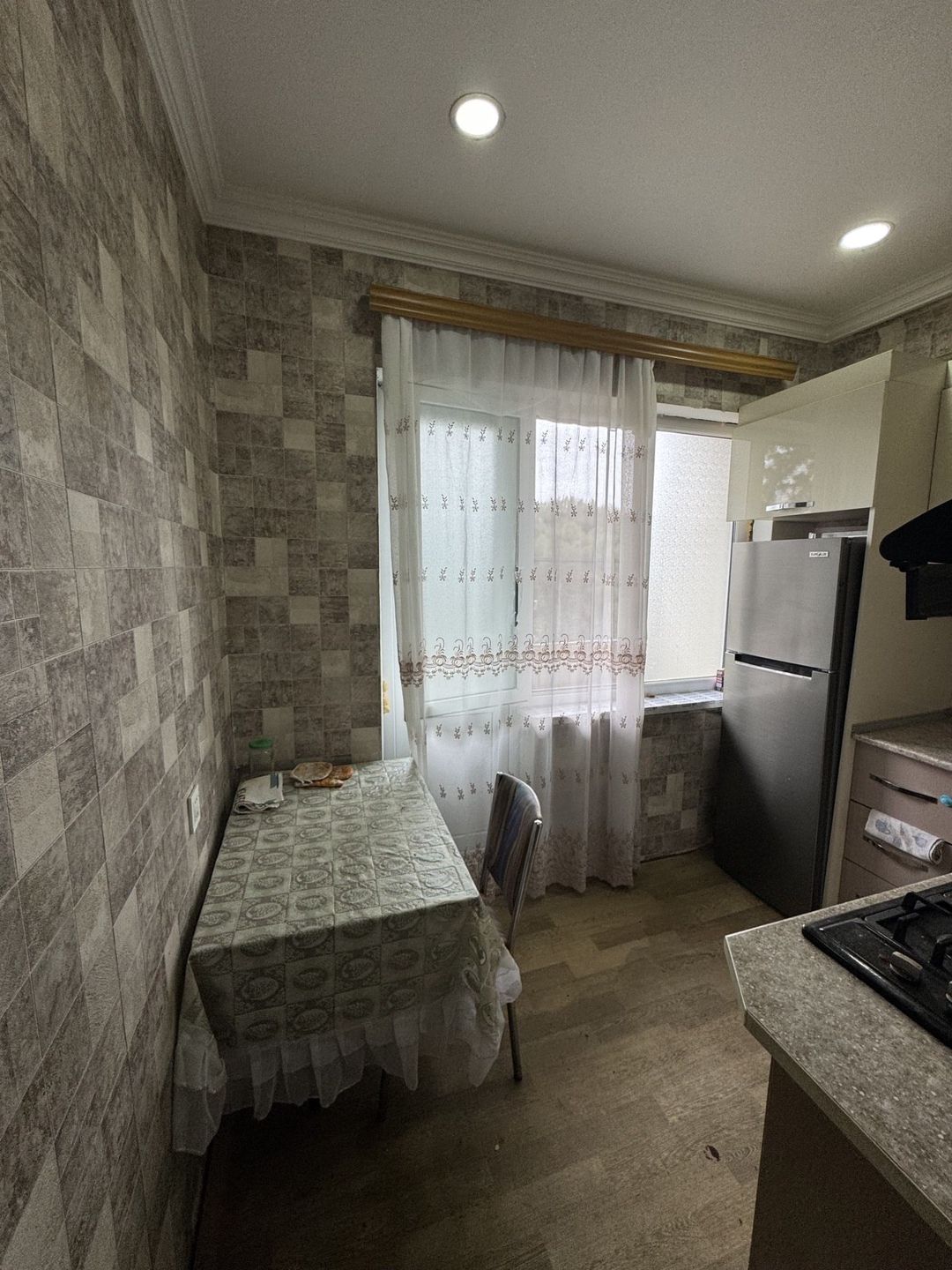 İcarəyə verilir 2 otaqlı köhnə tikili 75 m² — Mənzil, Bakı (2)