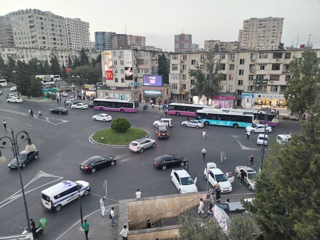 Satılır 3 otaqlı köhnə tikili 70 m² — Mənzil, Bakı