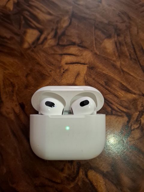 İşlənmiş Simsiz (Bluetooth) Qulaqcıqlar, Apple, rəng - Ağ — Xaçmaz