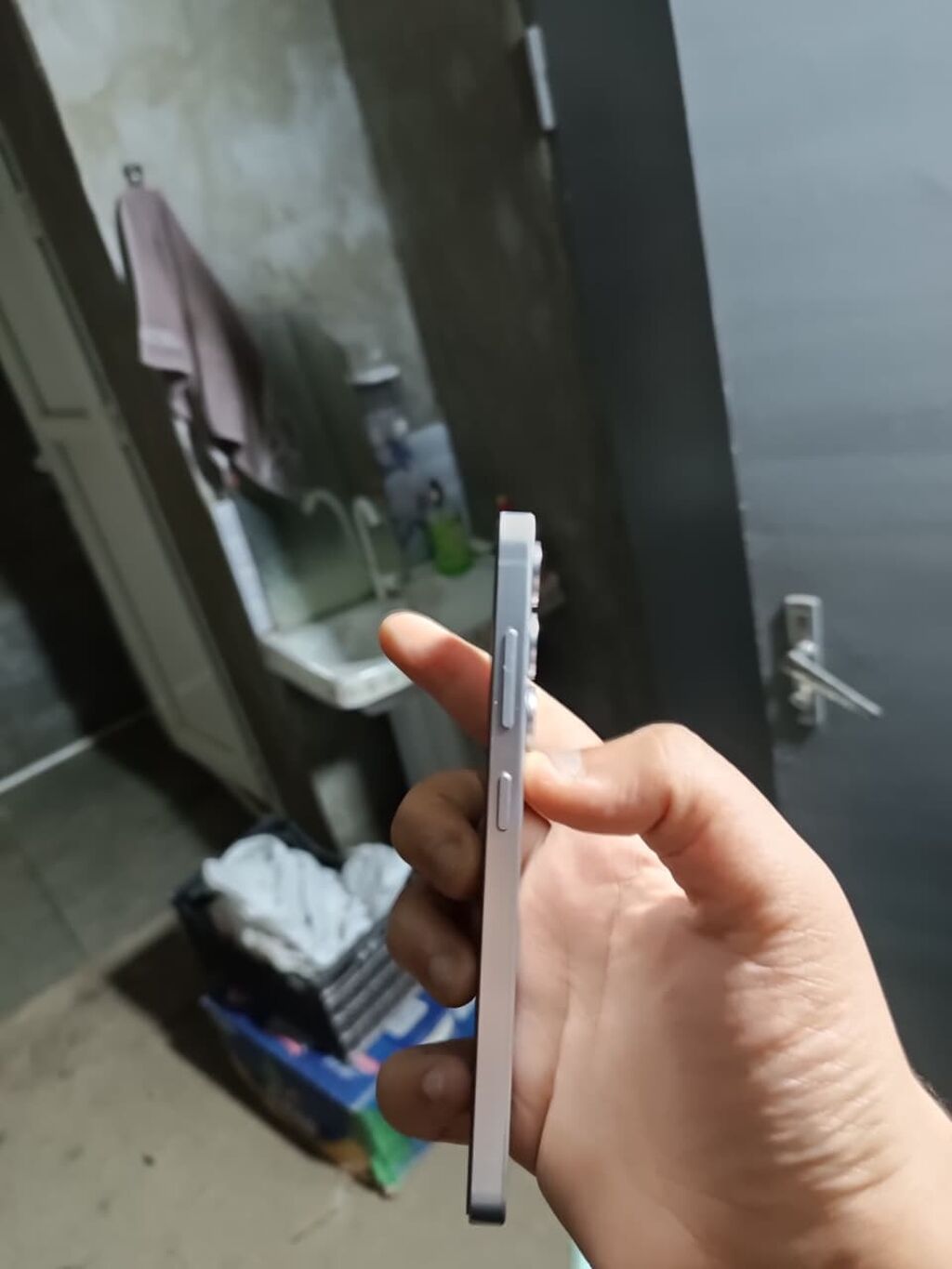 Smartfon – kompakt gövdə, düz kənarlı metal çərçivə, şüşə ön panel — Digər smartfonlar, Cəlilabad (5)