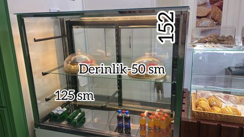 Sirniyyat ucun soyug vitrin yenidir frionu yeni doldurulub tam — Bakı