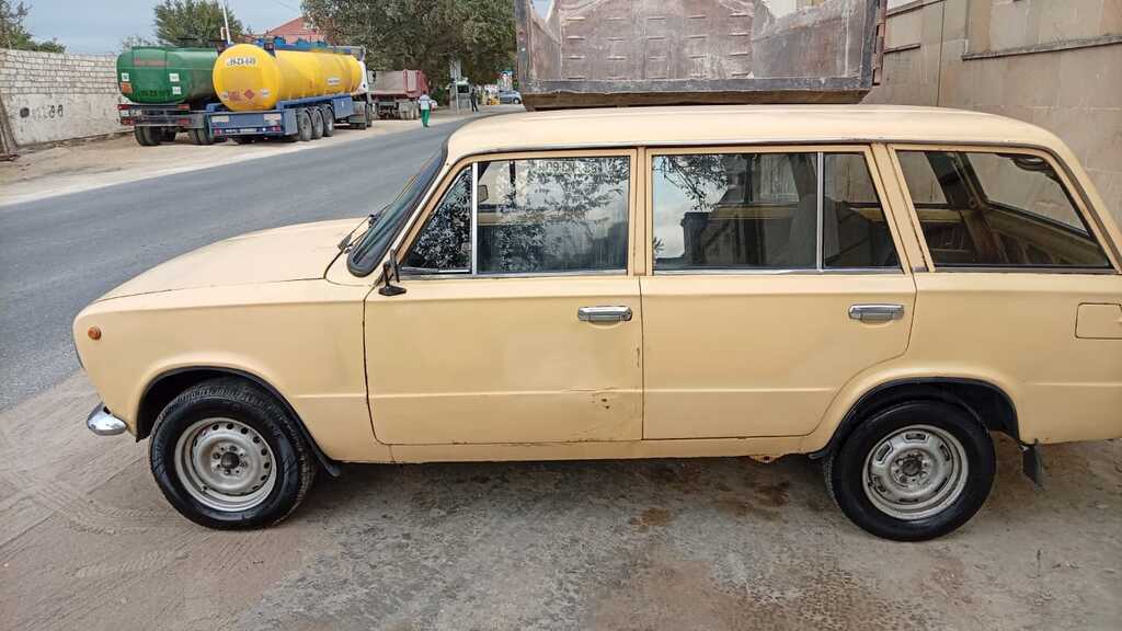 Lada (VAZ) 2102, 1.3 L, 1979 il, 400 000 km 10-FJ-570 — Avtomobillər, Bakı (3)