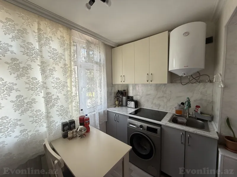 Satılır 2 otaqlı Mənzil Köhnə tikili 40 m² Bakı, Nizami r., Xalqlar Dostluğu m., 8-ci kilometr — Mənzil, Bakı (7)