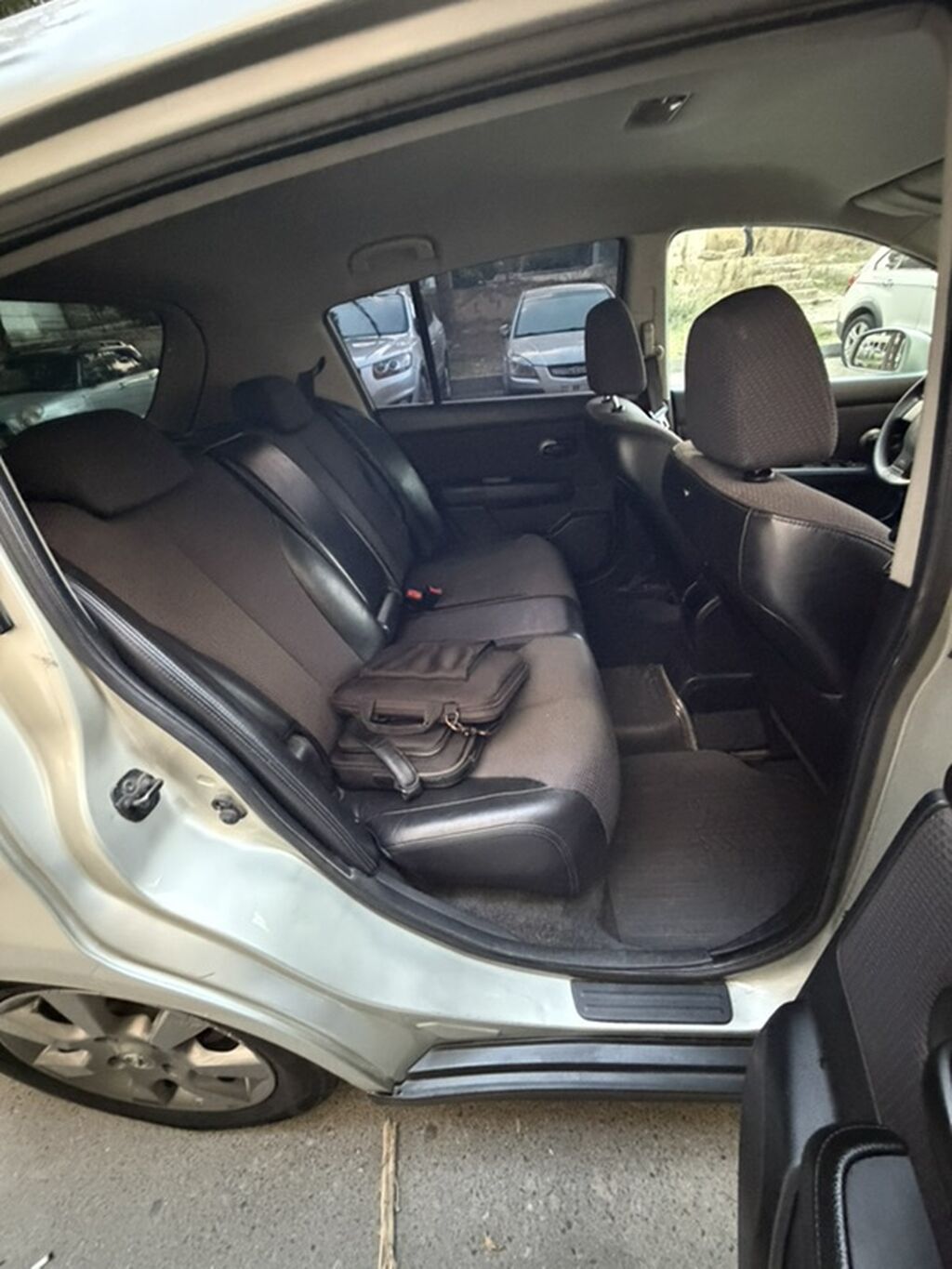Nissan Tiida hatchback 12 ildi Bizdedi ikinci avtomobil kimi istfade — Avtomobillər, Bakı (3)
