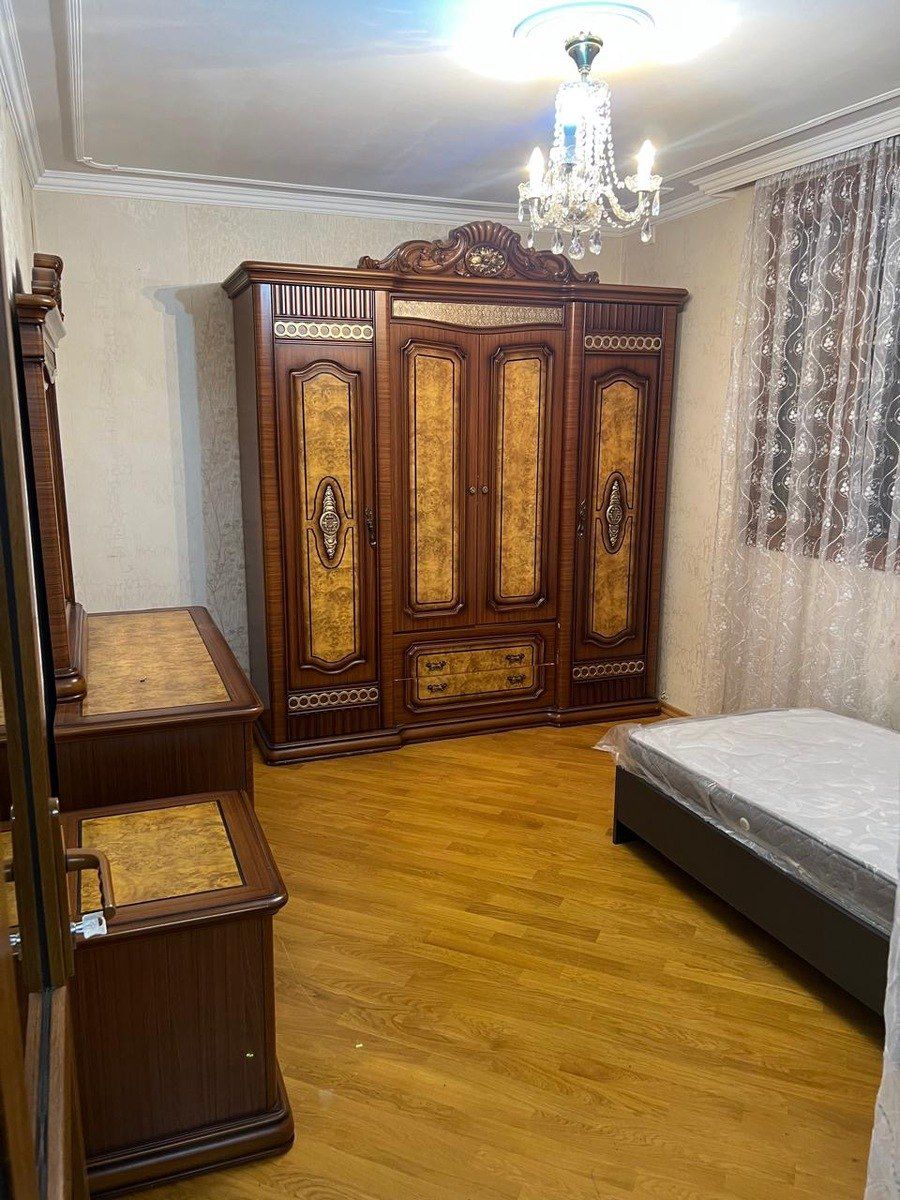 İcarəyə verilir 5 otaqlı köhnə tikili 130 m² — Mənzil, Bakı (2)