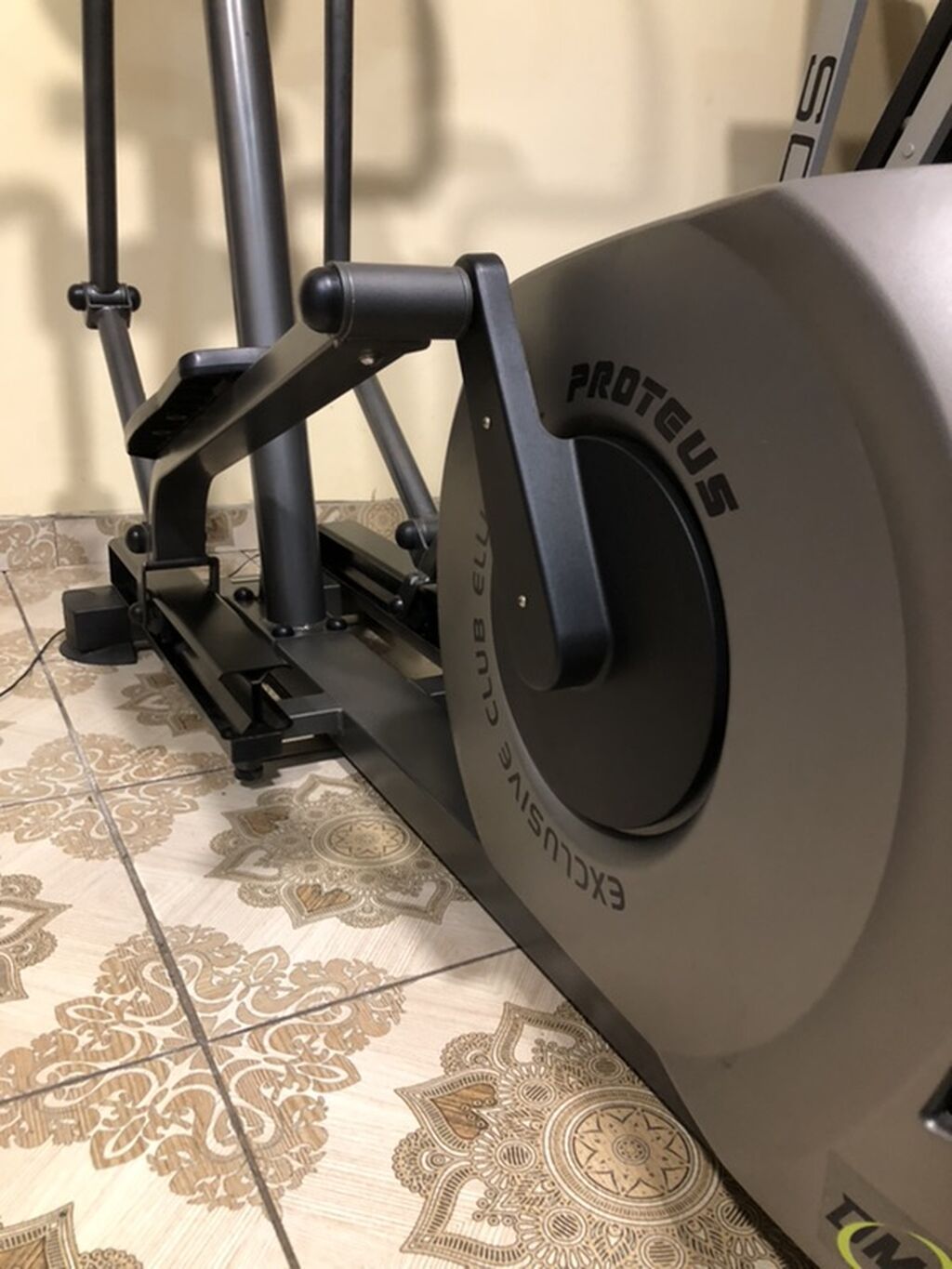 Proteus Exclusive Club – Professional Elliptik Velotrenajor (Xizək) — Digər simulyatorlar, Bakı (4)