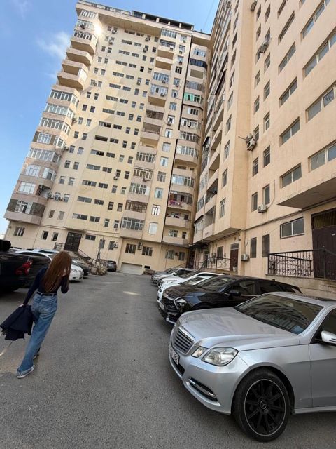 Satılır 3 otaqlı yeni tikili 100 m² — Bakı