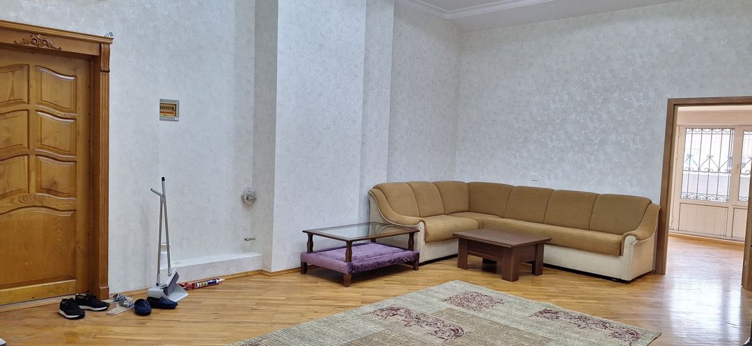 İcarəyə verilir 4 otaqlı yeni tikili 200 m² — Mənzil, Bakı
