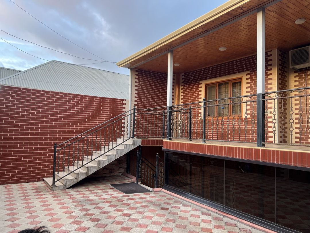 İcarəyə verilir 8 otaqlı həyət evi/bağ evi 140 m² — Ev, villa, Bakı