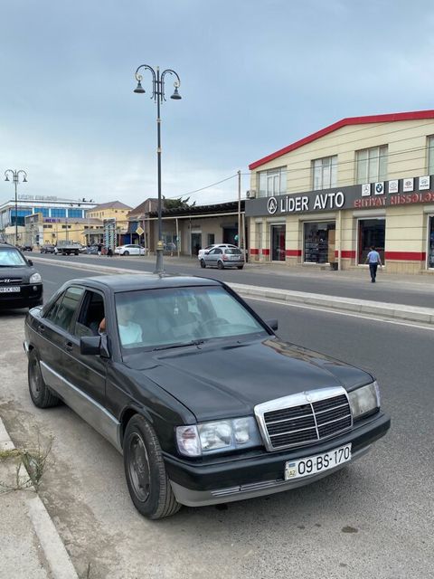 Mercedes 190, 2.5 L, 1991 il, 300 000 km — Bakı