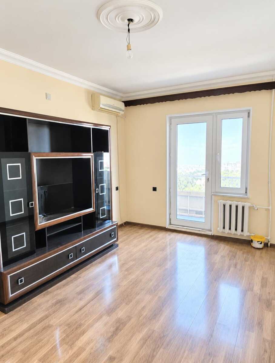 Satılır 2 otaqlı köhnə tikili 65 m² — Mənzil, Bakı