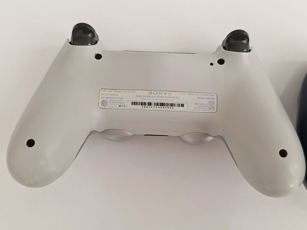 PS4 slim silver qutudan çıxan original pultdu İşlənməyib ideal — Aksesuarlar, Bakı (3)