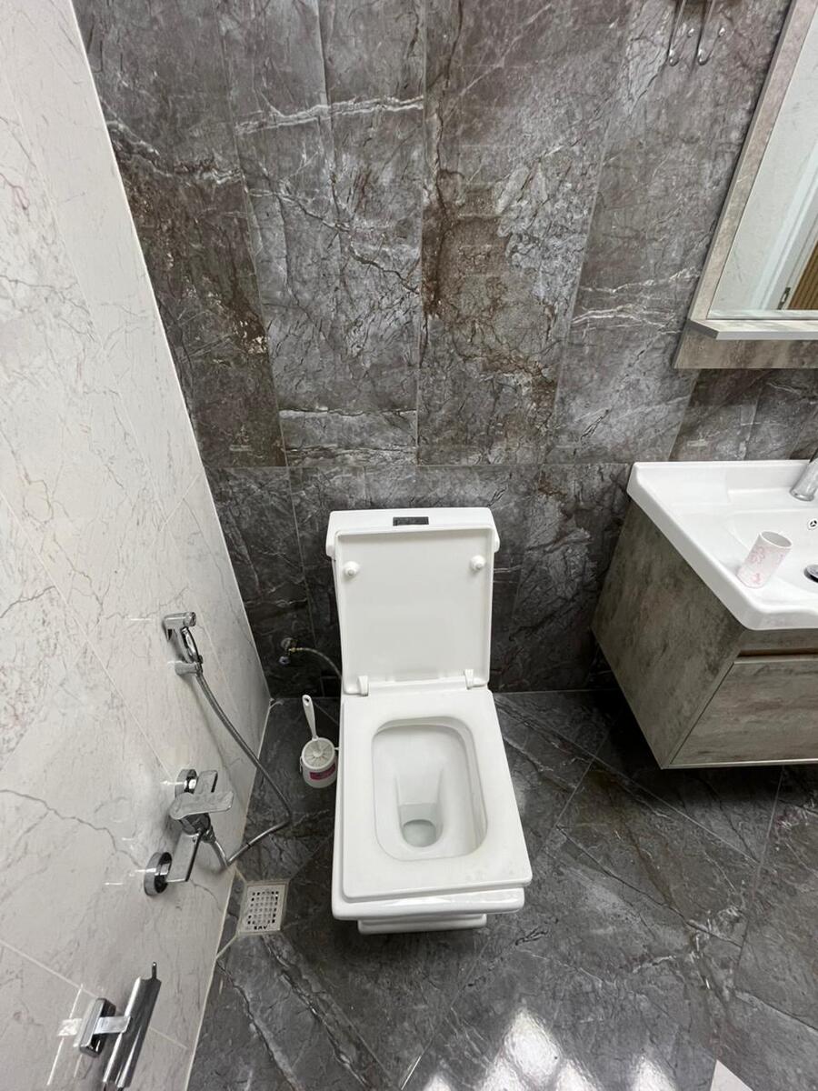 İcarəyə verilir 3 otaqlı yeni tikili 140 m² — Mənzil, Bakı (12)