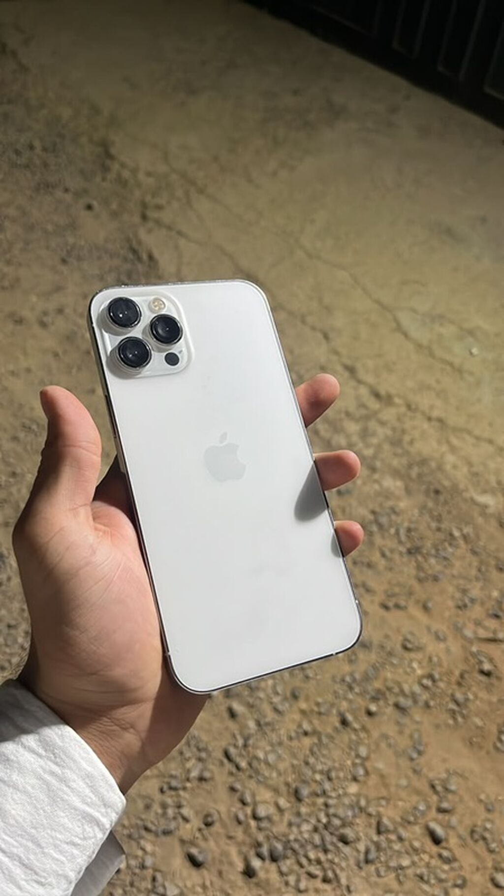 Ağ, Barmaq izi — Apple iPhone, Saray (4)