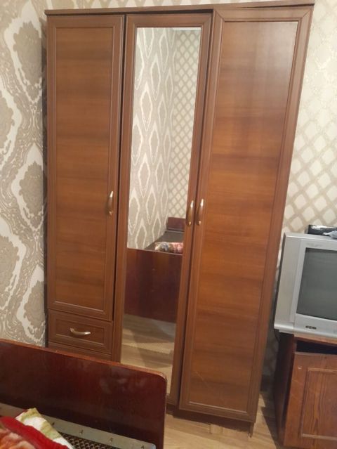 İşlənmiş, 3 qapılı, Güzgülü, Qəhvəyi, Taxta, Açılan, Düz dolab — Bakı