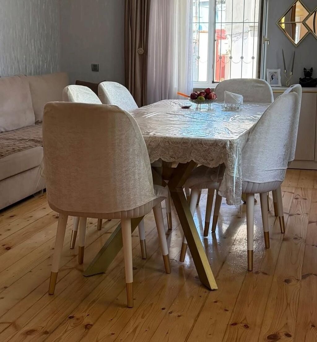 Masa dəsti. Satılır 500 azn. Real alıcıya endirim olacaq. Ünvan — Mebel, Bakı