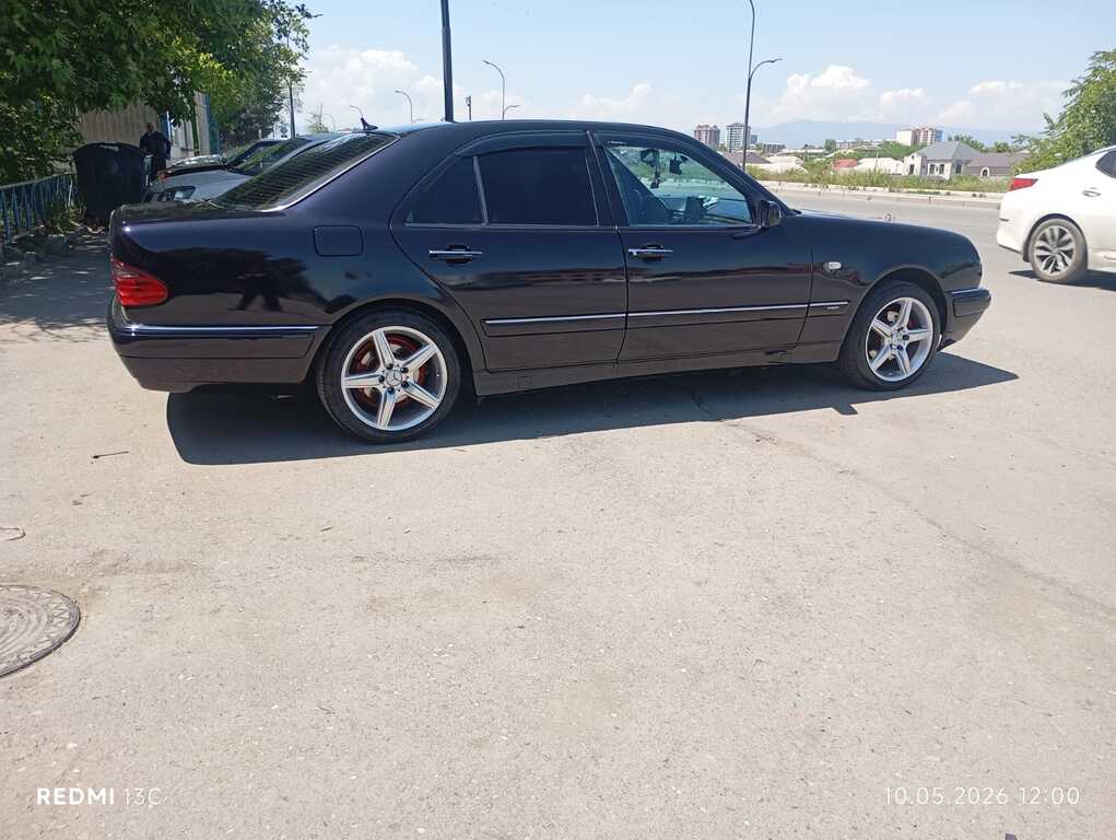 Mercedes E 200, 2.0 L, 1997 il, 300 000 km 09-BR-749 — Avtomobillər, Gəncə (3)