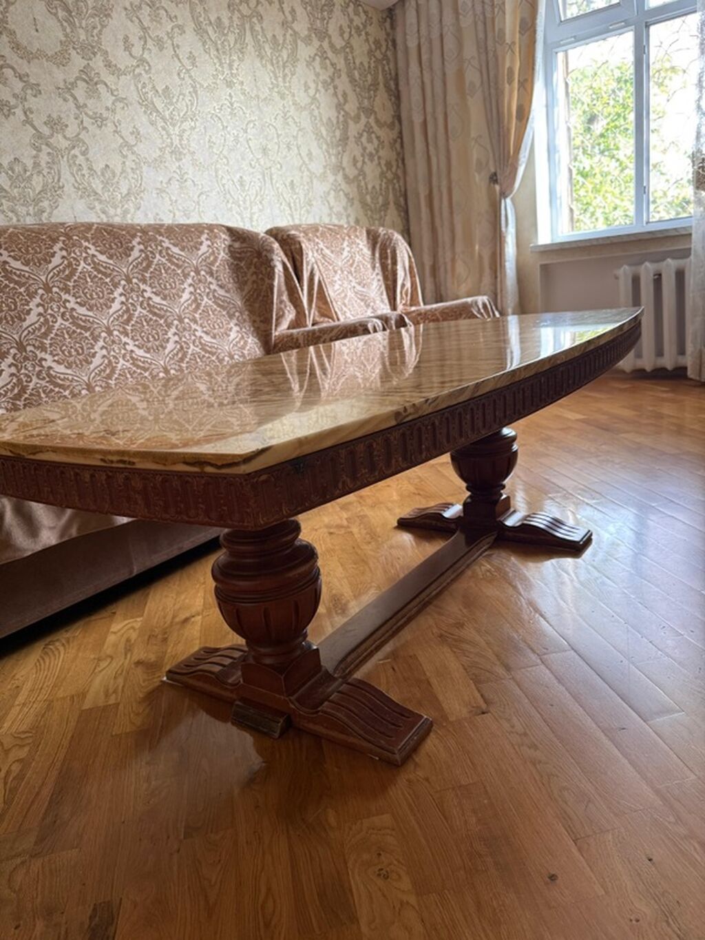 Oniks daş üstlü klassik salon masası - Üst: Təbii oniks daş lövhə — Salon mebeli, Bakı (4)