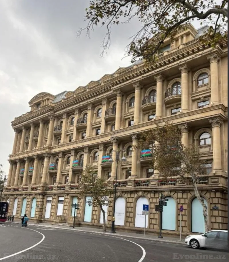 Kirayə verilir 1 otaqlı Mənzil Köhnə tikili 45 m² Bakı, Səbail r — Mənzil, Bakı