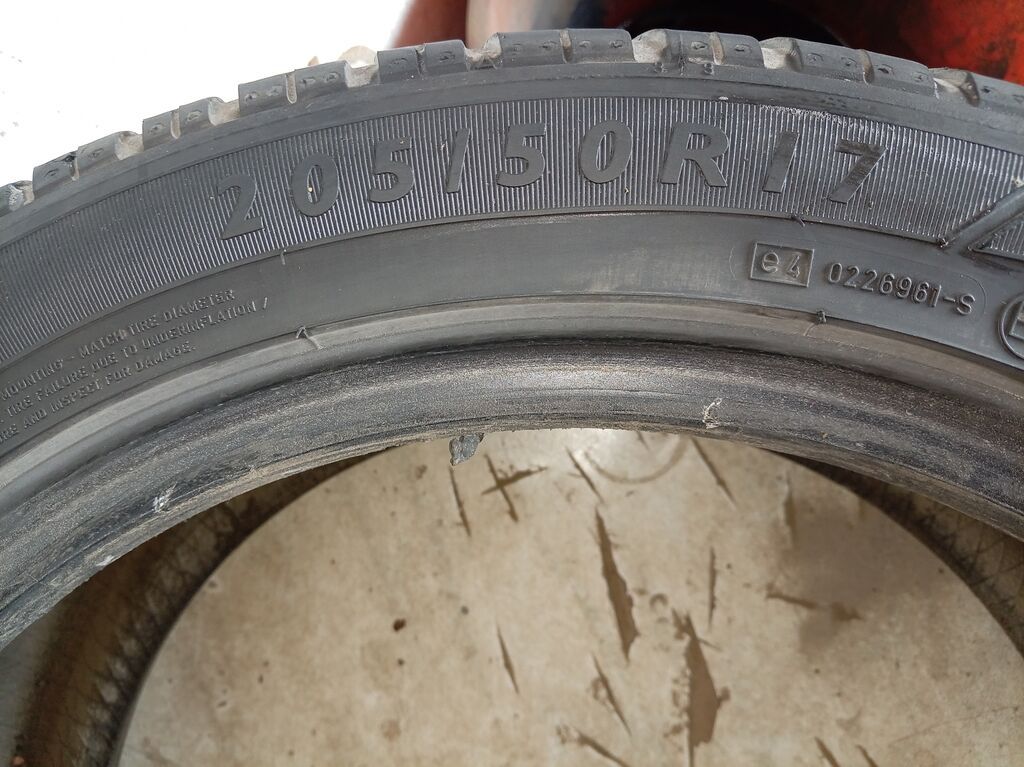 Dunlop 1 ədəd qiymət 50 azn. Ölcü 205.50 17 idial vəziyyətdə hec — Şinlər, Bakı (4)